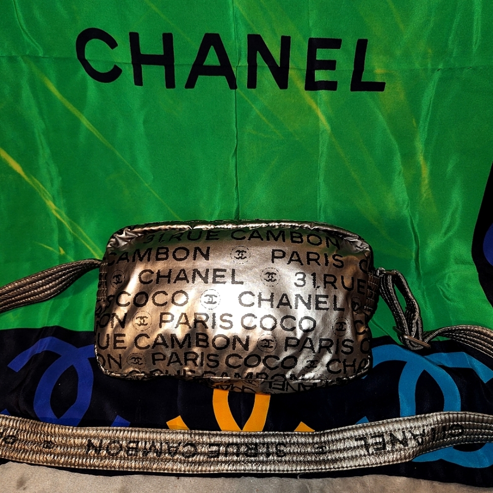 Chanel Cambon 31 Rue Crossbody Bag EUC